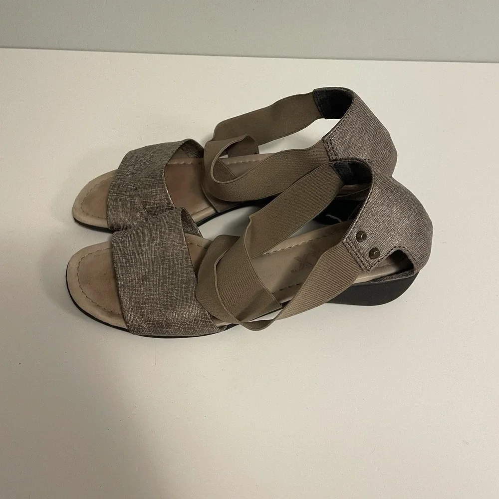 The Flexx Sunglass Low Wedge Sandals Leather Beige Size‎ 9 Comfort
